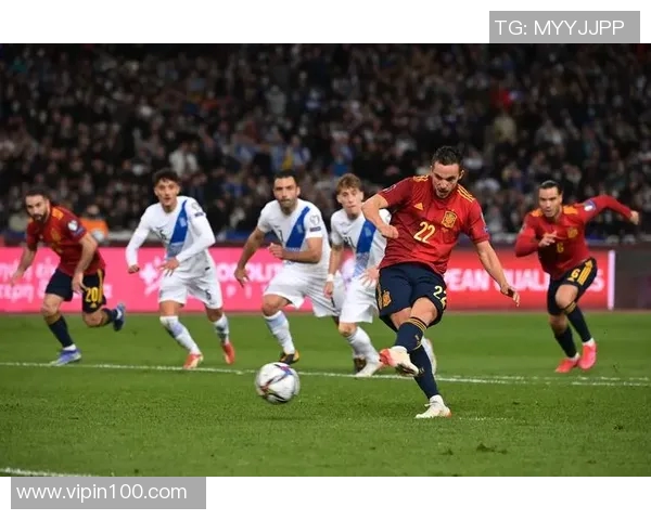 足球明星的运动天赋解析他们在其他运动中的表现与成就