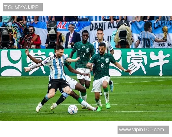 蒙牛足球明星见面会盛大举行球迷互动体验精彩纷呈